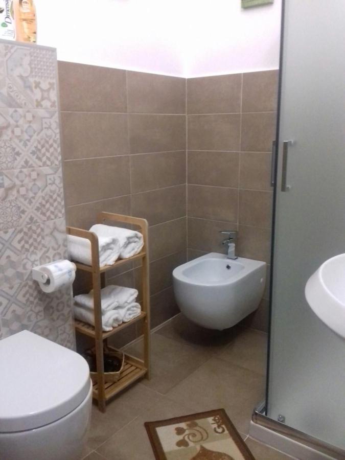 נאפולי Toledo Street B&B מראה חיצוני תמונה