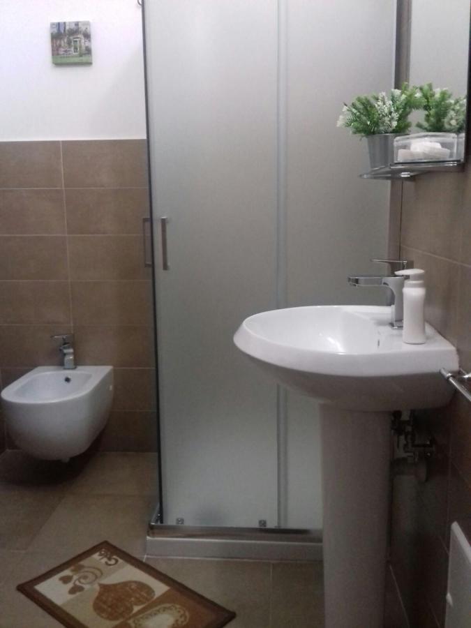 נאפולי Toledo Street B&B מראה חיצוני תמונה