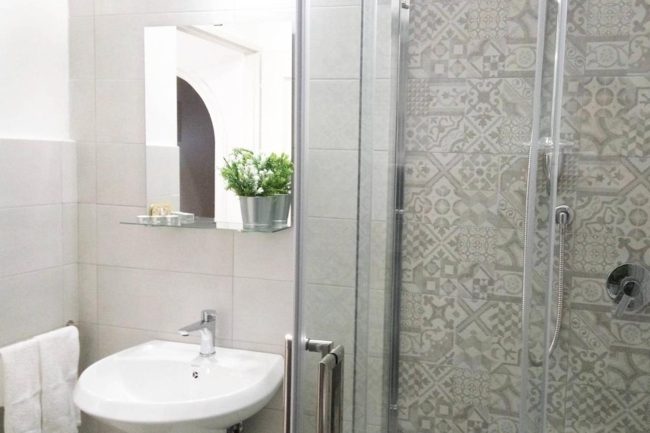 נאפולי Toledo Street B&B מראה חיצוני תמונה